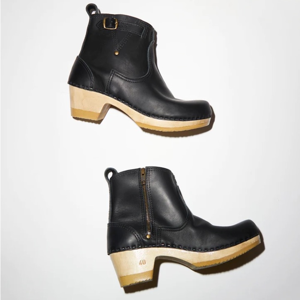 No.6 5in Buckle Boot Clog on Mid Heel